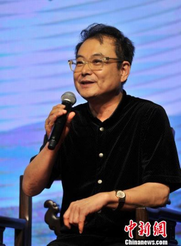 張建偉在“一帶一路”與中華文化高峰論壇上發(fā)言 陳潔 攝 張建偉在“一帶一路”與中華文化高峰論壇上發(fā)言 陳潔 攝