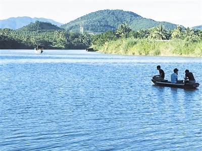 奔流入海的藤橋東河 奔流入海的藤橋東河
