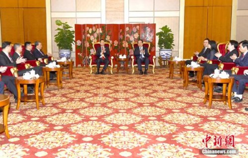 9月15日，中國國務(wù)院僑務(wù)辦公室副主任譚天星在北京會見菲律賓旅菲各校友會聯(lián)合會訪問團(tuán)。 <a target='_blank' >中新社</a>記者 張勤 攝