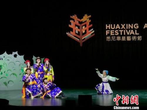 《蒼狼大地》片斷?！√丈缣m 攝