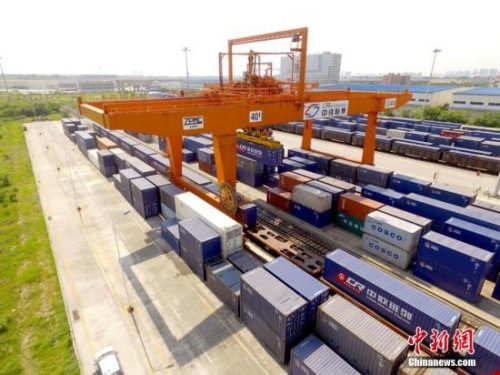 資料圖：中國鐵路正式啟用中歐班列統(tǒng)一品牌。