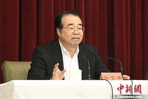10月26日，國(guó)務(wù)院僑辦召開學(xué)習(xí)貫徹黨的十九大精神專題會(huì)議，黨組書記許又聲傳達(dá)十九大精神并提出學(xué)習(xí)貫徹要求。 <a target='_blank' >中新社</a>記者 崔楠 攝