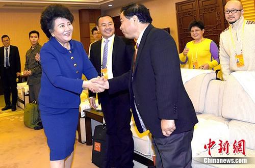 10月26日，國務院僑務辦公室主任裘援平在北京與參與十九大采訪報道的海外華文媒體代表座談。 <a target='_blank' >中新社</a>記者 張勤 攝