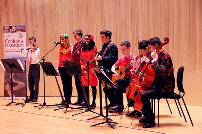 學生代表才藝表演。