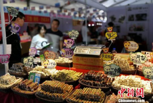 臺灣特色小食亮相梅州客家文博會 程景偉 攝 臺灣特色小食亮相梅州客家文博會 程景偉 攝