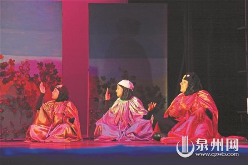 約旦失孤兒童藝術(shù)團(tuán)將演出《兩只鴨子和烏龜》。