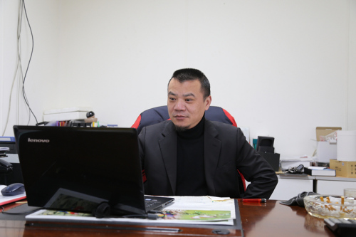蔡杰克說，華商得學會研究法國和歐洲的一些政策措施，里面有很多商機。圖為蔡杰克
