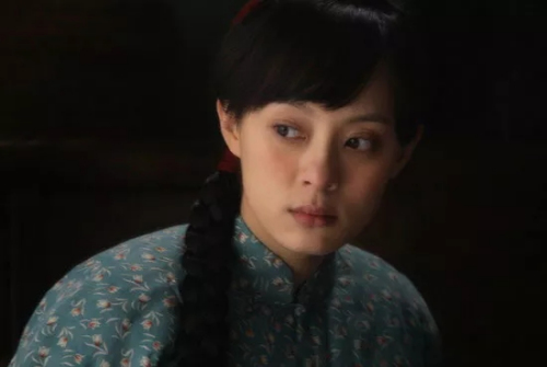 《小姨多鶴》里如母狼般堅韌卻溫柔的竹內(nèi)多鶴