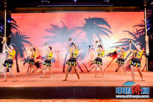 圖為推介會現(xiàn)場文昌特色表演?！↑S良策 攝