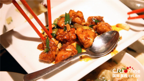 餐館的中國(guó)菜。