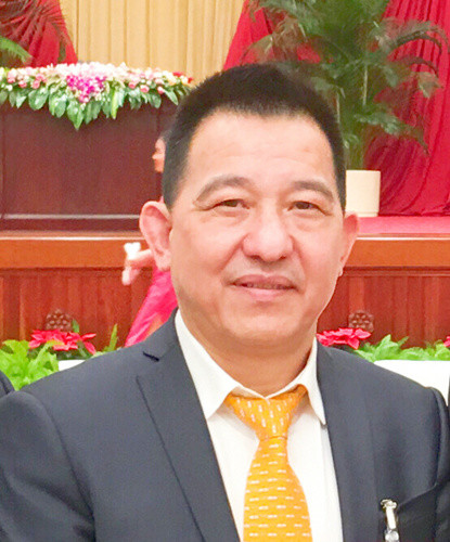 法國(guó)法華工商聯(lián)合會(huì)會(huì)長(zhǎng)戴安友從三個(gè)方面分析了馬克龍?jiān)L華的意義。