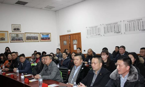 當?shù)厝A僑華人積極參與活動 當?shù)厝A僑華人積極參與活動
