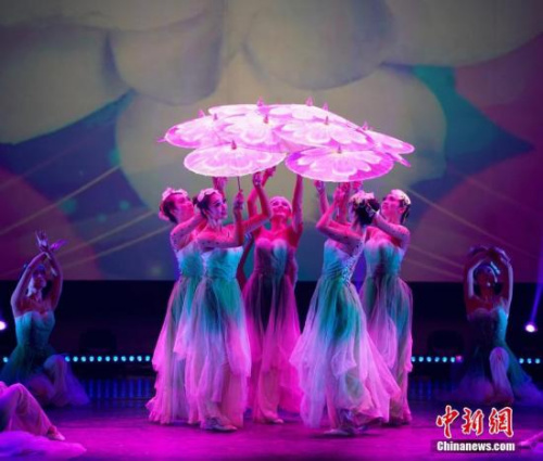 圖為舞蹈《茉莉花開》。 <a target='_blank' >中新社</a>記者 吳旭 攝