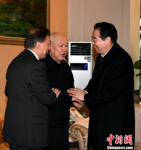許又聲專程看望林文鏡并致以新春的祝福。　王東明 攝