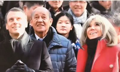 隨行法國訪問團(tuán)的林嘉怡(左三) 隨行法國訪問團(tuán)的林嘉怡(左三)