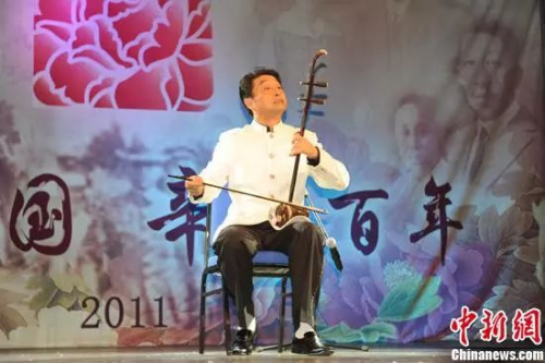 資料圖。楊積強，著名二胡演奏家，以二胡為主兼以中胡、高胡、 板胡的演奏，形成自己的風格