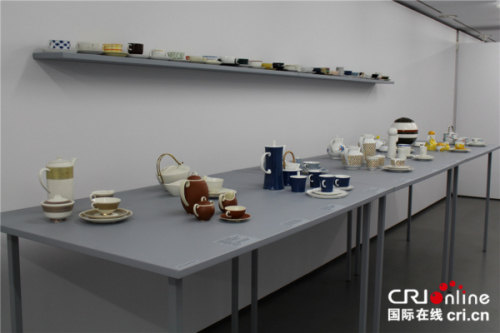 館內(nèi)瓷器藏品部分展覽。