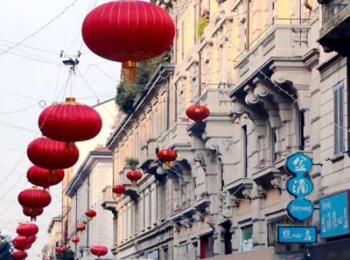 米蘭華人商業(yè)街。(歐聯(lián)網(wǎng) 朱金亮 攝)