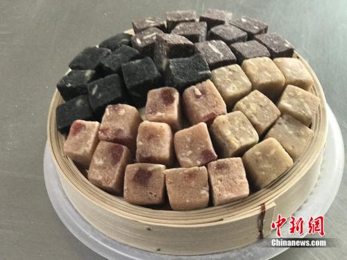 制作元宵時使用的餡料。<a target='_blank'  >中新網(wǎng)</a> 吳濤 攝