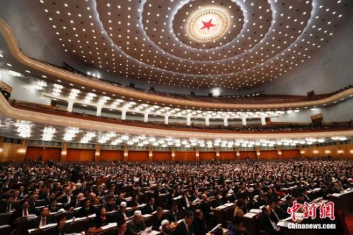 3月8日，全國(guó)政協(xié)十三屆一次會(huì)議在北京舉行第二次全體會(huì)議。 <a target='_blank' >中新社</a>記者 杜洋 攝