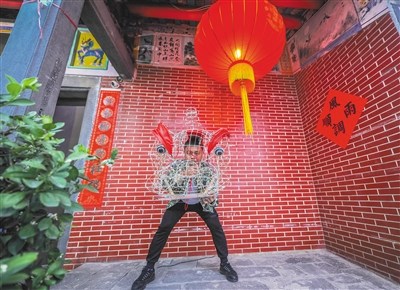 夜深了，舞獅子還要繼續(xù)。