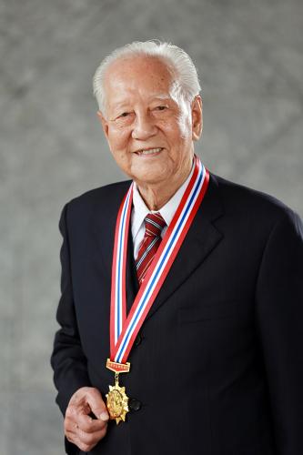 　黃旭華院士。