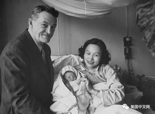 1949年1月8日夫妻倆與長(zhǎng)女的合照(值得一提的是，宋美齡對(duì)陳香梅的兩個(gè)女兒十分喜愛，是兩個(gè)孩子的干媽，她們的名字陳美華和陳美麗也是宋美齡取的。)