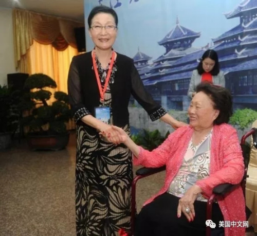 陳香梅與方李邦琴相識(shí)很久，而2015年9月在芷江是她們最后一次見面。方李邦琴今天向我們說到此事，一度哽咽。