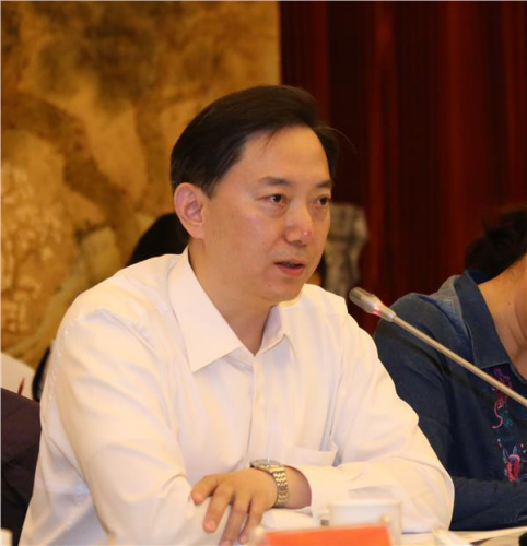 中國僑商投資企業(yè)協(xié)會秘書長吳剛講話(圖片來源：江蘇省僑辦網(wǎng)站)