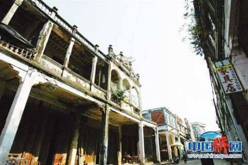 資料圖：鋪前鎮(zhèn)街道一景?！↑S良策 攝