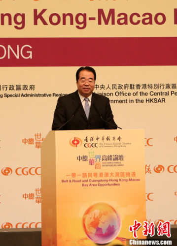 8月23日，“中總世界華商高峰論壇”在香港開幕。中央統(tǒng)戰(zhàn)部副部長、國務院僑辦主任許又聲出席論壇并致開幕辭，建議海外華商積極宣傳“一帶一路”建設的原則和理念，積極投身“一帶一路”建設的項目合作，積極促進中國與“一帶一路”沿線國家的人文交流。<a target='_blank' >中新社</a>記者 謝光磊 攝