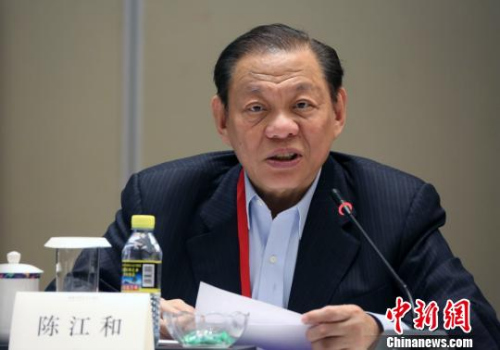 資料圖：新加坡金鷹集團(tuán)主席陳江和在發(fā)言中?！∪魏Ｏ肌z
