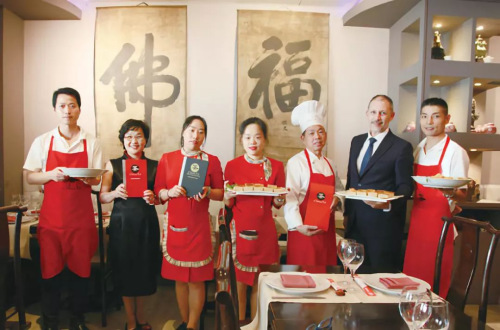 China Té的工作人員團(tuán)隊(duì)。（圖片來源：《歐洲時(shí)報(bào)》邵依妮/ 攝）