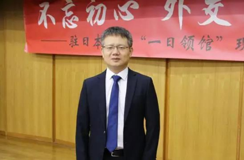 中國駐日本大使館參贊兼總領(lǐng)事詹孔朝 中國駐日本大使館參贊兼總領(lǐng)事詹孔朝
