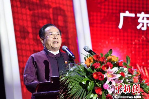 廣東省委原副書記、廣東省潮聯(lián)會(huì)會(huì)長(zhǎng)蔡?hào)|士致開幕詞?！￡愺K旻 攝