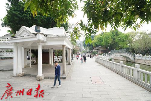 在荔枝灣涌旁，有兩棟大屋有帶連廊的私家碼頭設(shè)計，可見泮塘一帶當(dāng)年嶺南水鄉(xiāng)的盛況。