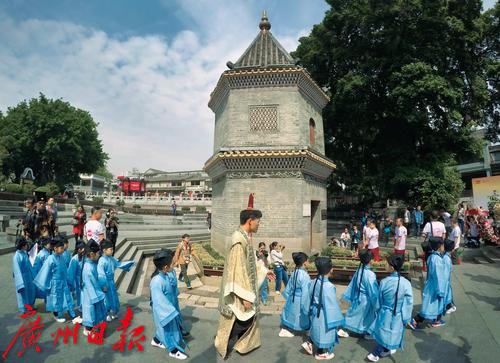 位于龍津西路龍津橋東側(cè)，新荔枝灣涌邊的文塔。
