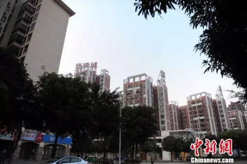 安置了兩千多戶歸僑的武鳴華僑城。　蔣雪林 攝