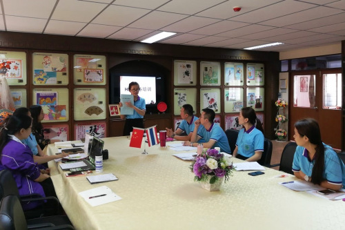 圖1.曼松德孔子學院全體老師進行考務培訓 圖1.曼松德孔子學院全體老師進行考務培訓