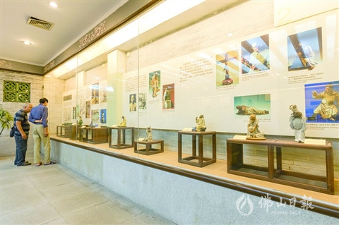 紀(jì)念館內(nèi)收藏了許多劉傳的陶塑精品。