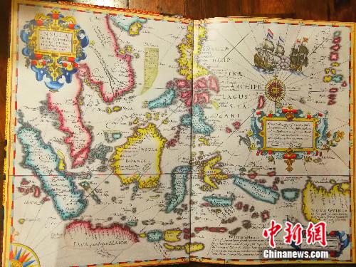 展覽在菲律賓首都舉辦，希金斯希望菲律賓民眾能夠了解，菲律賓文化融合了中國、印度、東南亞、歐洲、美洲各種文化的基因，并歷久彌新。高天胤(通訊員) 攝