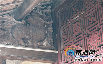 美寶村占地800多平方米的吳家老宅內(nèi)部的精美雕花。
