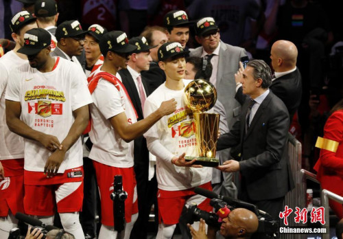 NBA總決賽猛龍4:2勝勇士奪隊史首冠。<a target='_blank' >中新社</a>記者 劉關關攝