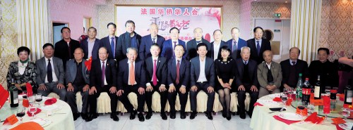 法國華僑華人會舉行了重陽敬老慶?；顒?。(《歐洲時報》/歐文 攝)