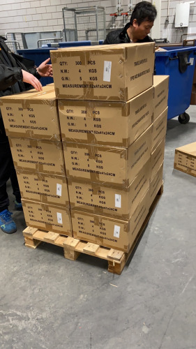 法國(guó)法華工商聯(lián)合會(huì)捐贈(zèng)的第一批物資，共6000個(gè)口罩，2月2日將空運(yùn)至溫州。（《歐洲時(shí)報(bào)》）