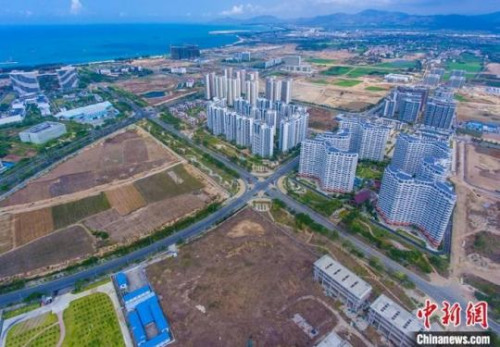 資料圖為航拍三亞崖州灣科技城。<a target='_blank' >中新社</a>記者 駱云飛 攝