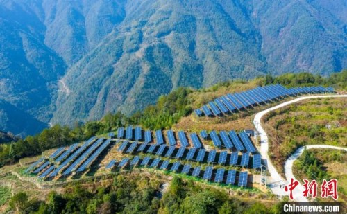 景寧畬族自治縣光伏小康工程航拍。國(guó)網(wǎng)景寧縣供電公司提供