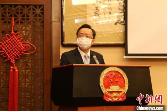 中國駐菲使館向在菲同胞發(fā)放“春節(jié)包”鼓勵“非必要、非緊急、不旅行”