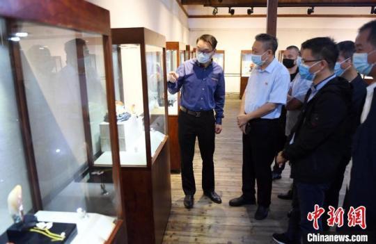 中國工藝美術(shù)大師鄭幼林傳承展舉辦延續(xù)歷史文脈