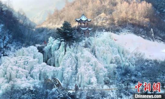 圖為2021年底，在甘肅定西市渭源縣啟幕的“冬春冰雪溫泉游”。(資料圖) 張婧 攝
